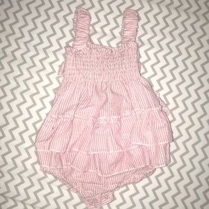 Super cute romper 6-12 months